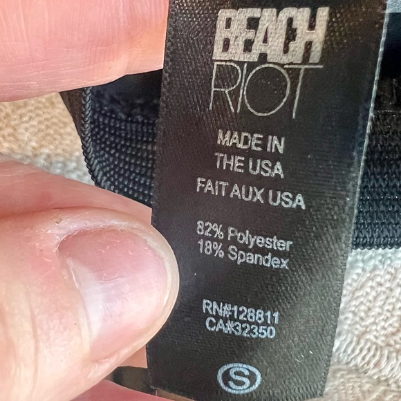 Beach Riot Crop Top, Size Small - Picture 3 of 5